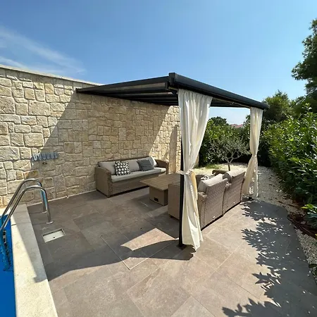 Villa Lemon House