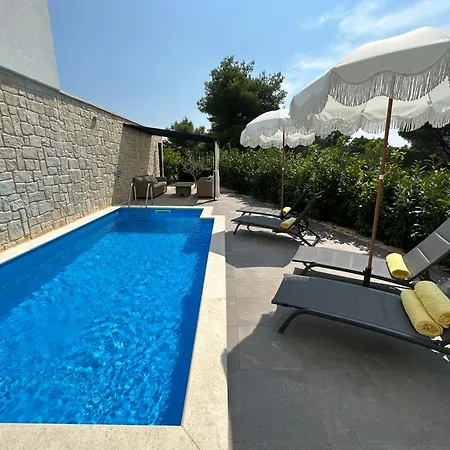 Villa Lemon House