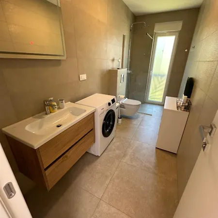 Lemon House 沃迪切