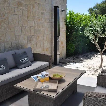 Lemon House 沃迪切